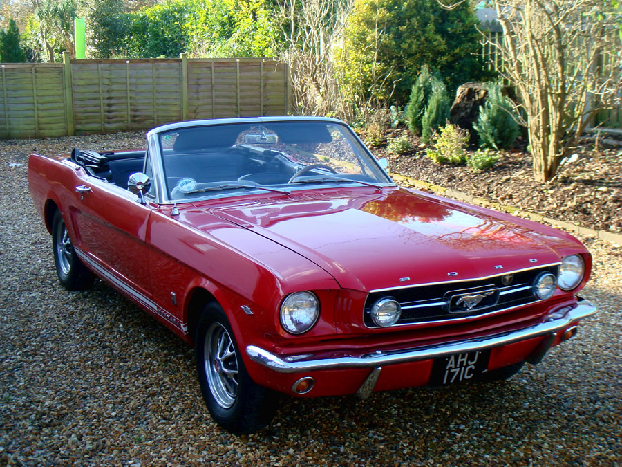 mustang_red_front